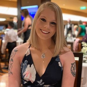 Meet your Posher, Bailey